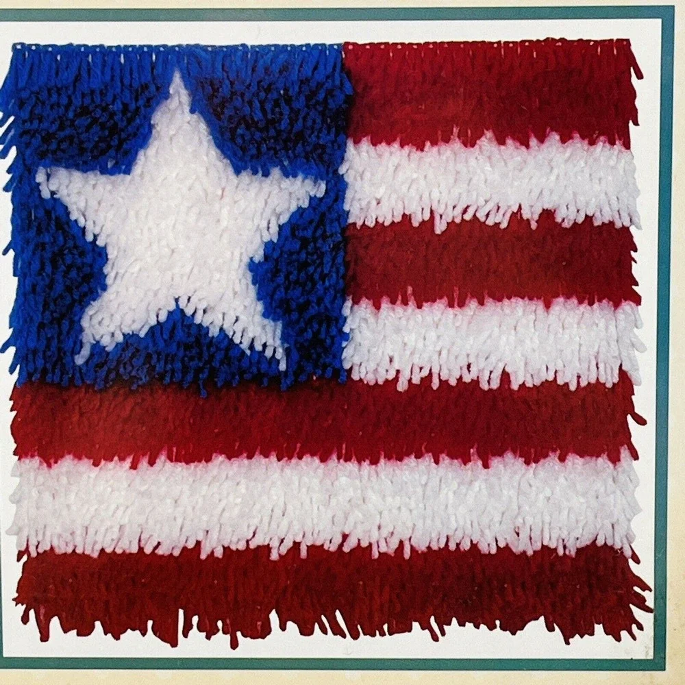 WonderArt Caron 4700 Patriot Latch Hook Kit 12x12 Red‎ White Blue Flag Made USA